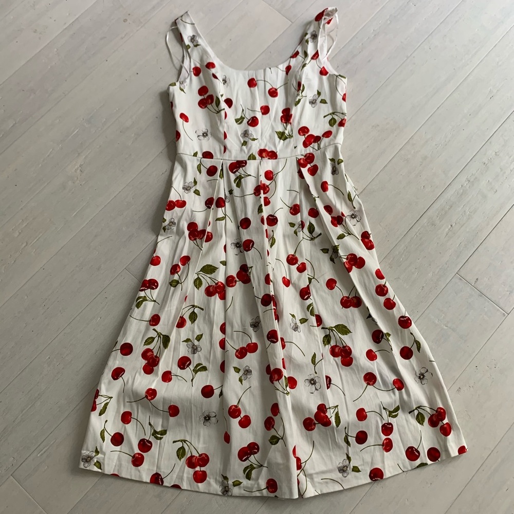 Fresh and sweet cherry print summer dress